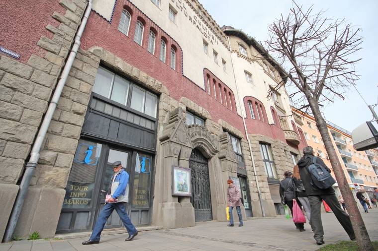 Több turista Marosvásárhelyen, mint Segesváron