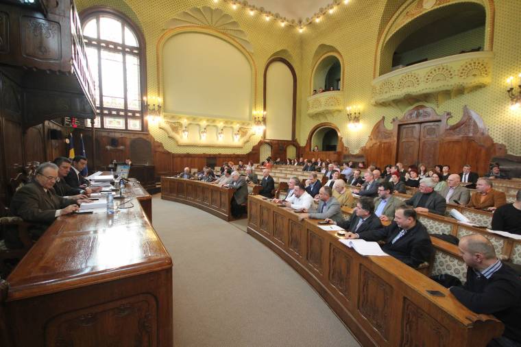 Visszaszerezné a megyei tanácsi elnökséget az RMDSZ