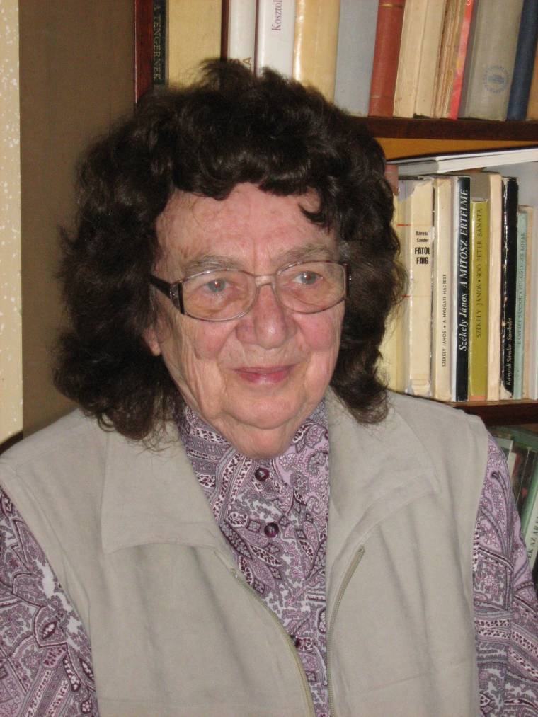 Elhunyt Kiss Hajnal tanárnő