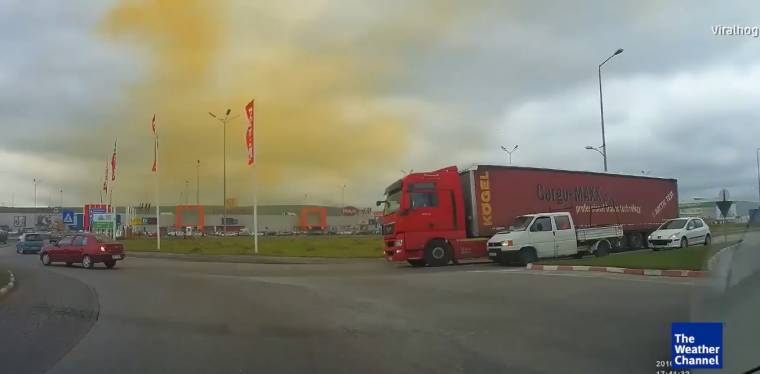 Nemzetközi médiafigyelmet kapott a kombinát sárga füstje