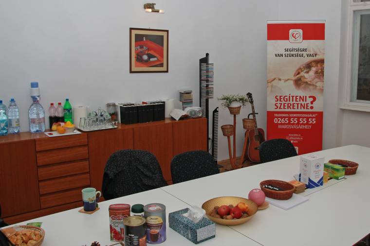 Időtálló a szolgálat, mert az a közösség tartja fenn, amely igényli is a munkájukat