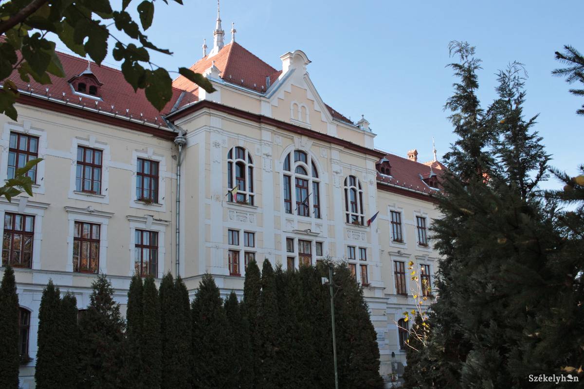 Az unireás közösség képviselői szerint nem férne el két iskola egy ingatlanban •  Fotó: Haáz Vince