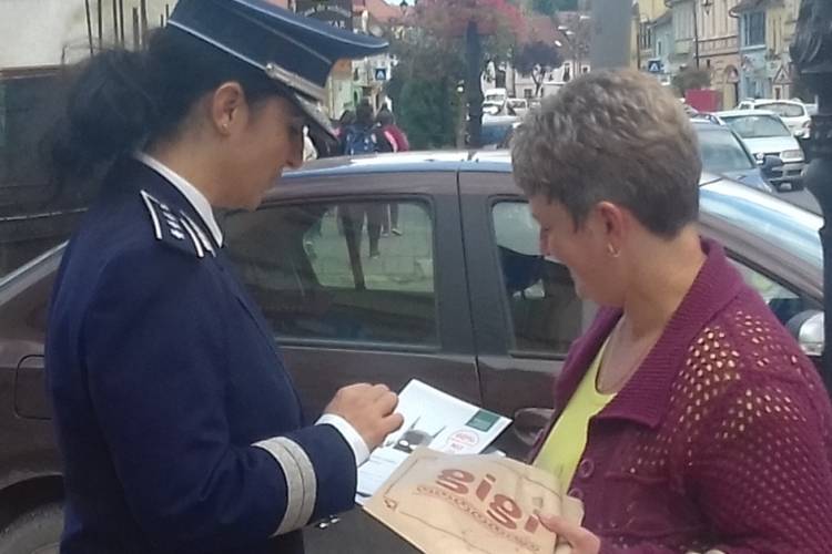 Lakásbiztonsági kampány: szóba álltak a rendőrök a lakossággal