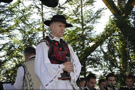 Székelymoson, a megosztott falu