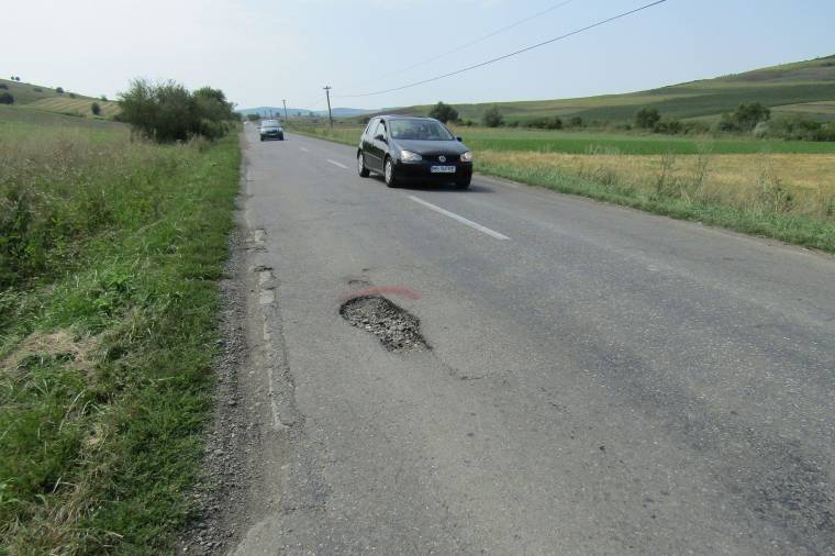 Lesz útjavítás a gödröknél befestett szakaszon