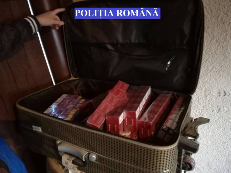 Fegyver is volt a csempészett cigaretták mellett