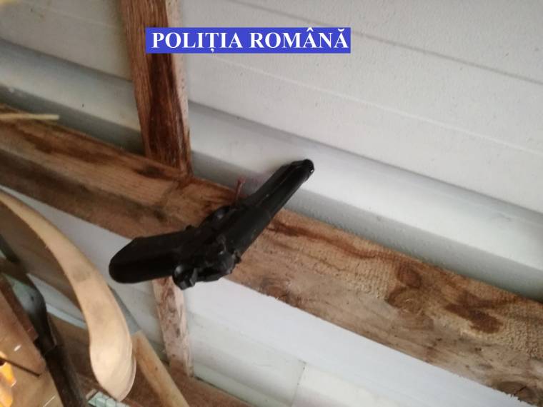 Két, illegálisan tartott fegyvert foglalt le a Maros megyei rendőrség
