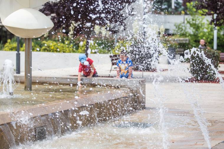 Sok helyen még éjszaka sem csökken 20 Celsius-fok alá a hőmérséklet