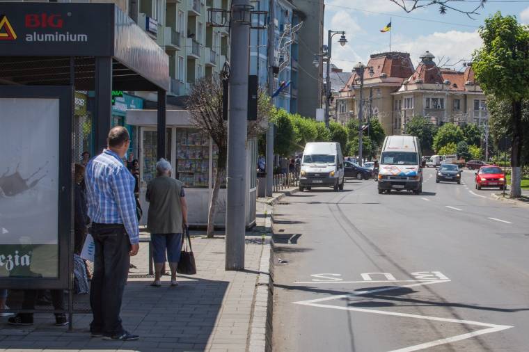 Kötelezővé tették a kétnyelvű plakátolást Marosvásárhelyen