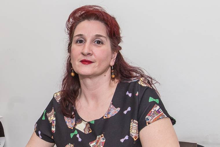 Szeretetre és elfogadásra vágyó serdülőkorú lány az áldozatok nagy része