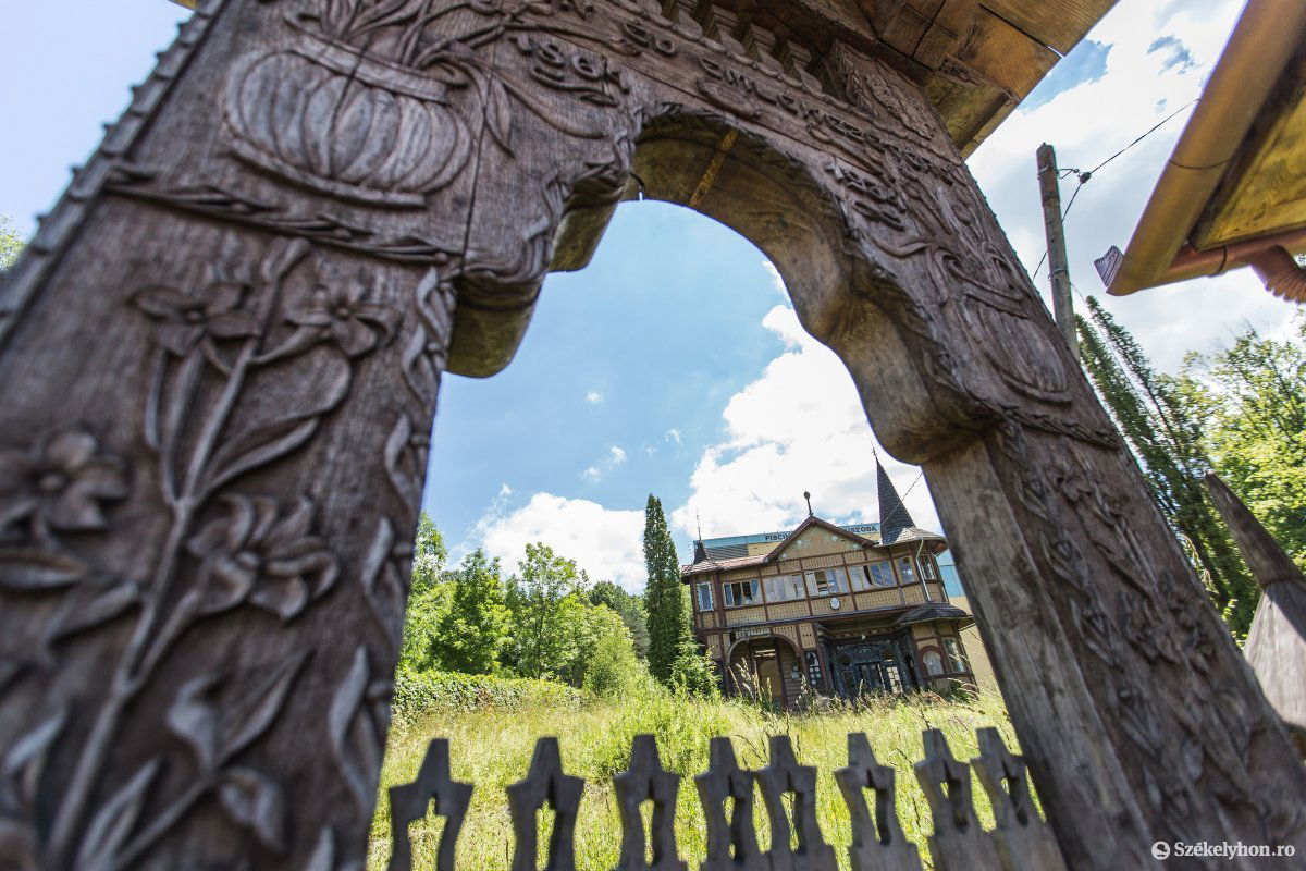 A fürdőtelep felső részén, a mai Rózsák utcájában áll Bernády egykori villája •  Fotó: Boda L. Gergely