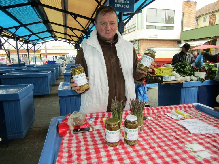 Aki a spárgatermesztésben látja a jövőt
