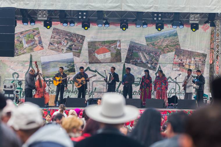 Új helyszínen, számos újdonsággal ünnepeltek Erdőszentgyörgyön
