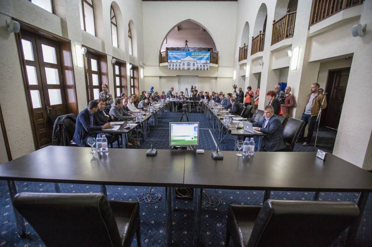 Átiratban kéri a marosvásárhelyi önkormányzat, hogy a tanügyminisztérium oldja meg a patthelyzetet