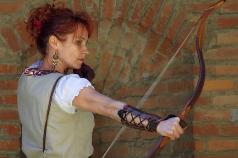 Amióta nem tiltják az otthoni íjtartást, egyre népszerűbb az íjászat