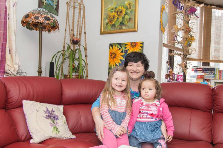 Élőben követhetők a magyarfenesi gólyák mindennapjai