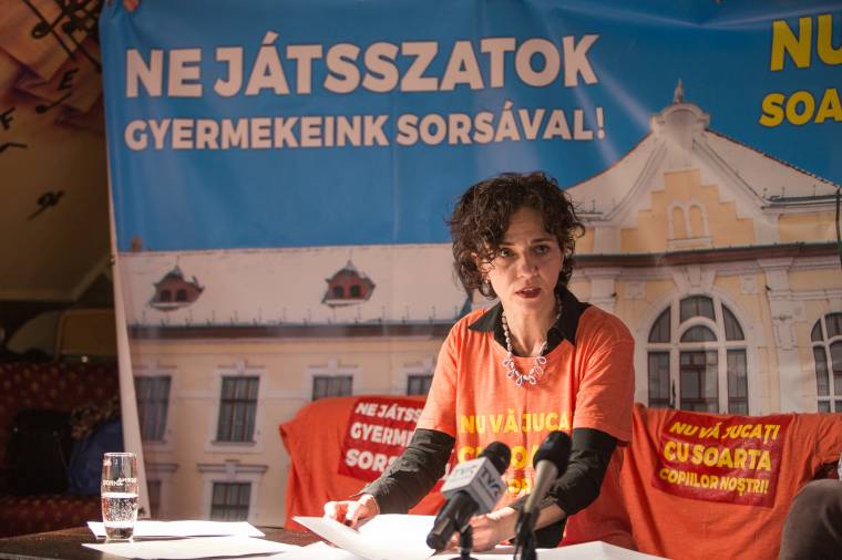 Vásárhelyi iskolaügy: a gyereklétszám miatt aggódnak a diákok szülei