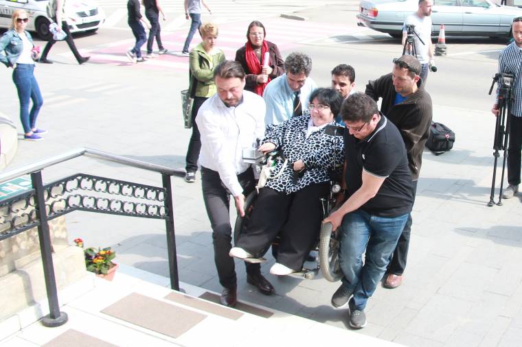 Szinte csak a helyi pénzalapokra támaszkodhatnak a szociális szolgáltatók