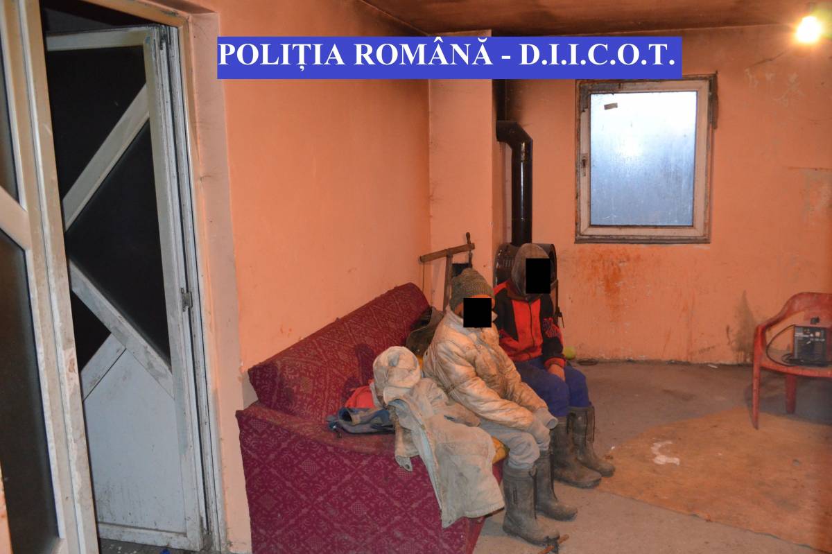 &bullet;  Fotó: DIICOT