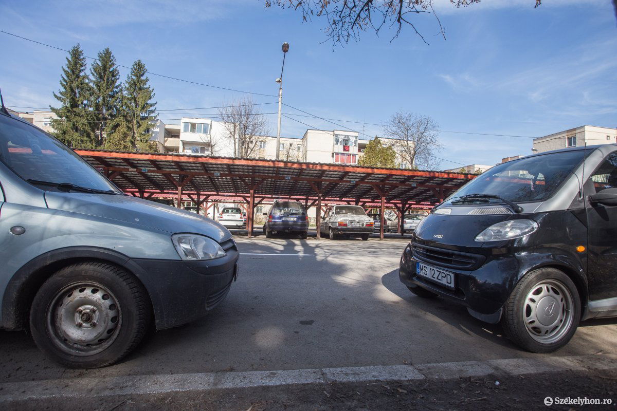 A tulajdonosi társulás vezetője szerint nincs becsületes megoldás a parkolási gondokra &bullet;  Fotó: Boda L. Gergely