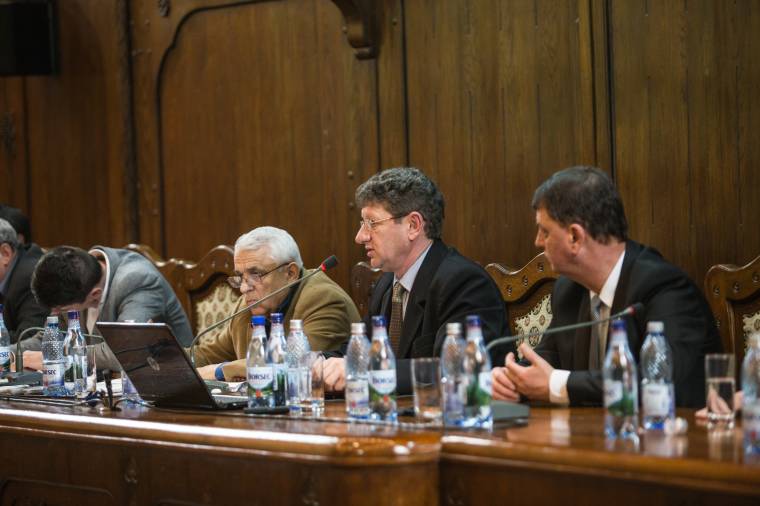 Marosszéki paradicsomszállító konvojt vizionál a mezőgazdasági tárcavezető