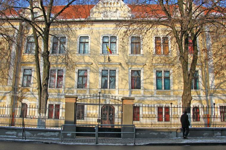 Dragnea megoldást ígért Orbánnak a katolikus iskola helyzetére