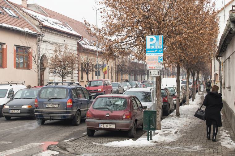 Ingyenessé válik a parkolás Marosvásárhelyen