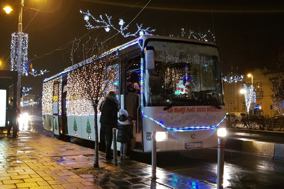 Marosvásárhely, ahol a Mikulással együtt lehet tömegközlekedni •  Fotó: Pinti Attila