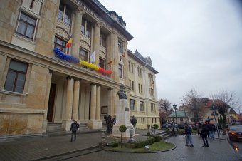 Szabadon engedték az osztályfőnökét bántalmazó marosvásárhelyi diákot