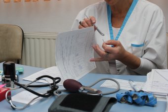 Hidegzuhany a dolgozóknak: februártól nem fizetik a betegszabadság első napját