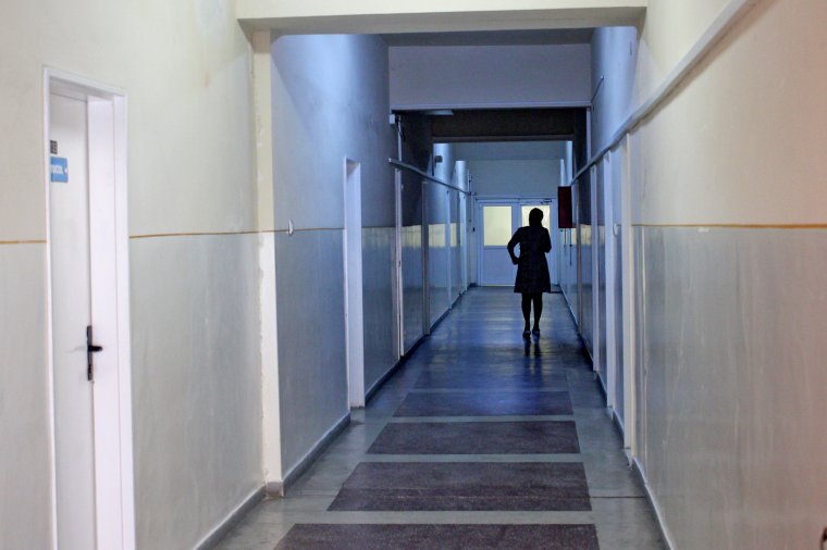 „Beutaló” a bíróságra: perre megy a háromszéki Sanitas az egészségügyi igazságtalanságok miatt