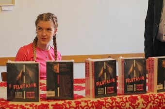 Félutasok: egy álomból inspirálódott a tiniregény