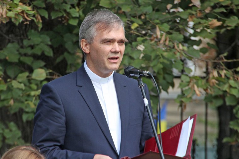 Holló László előadása a csíkszeredai városházán