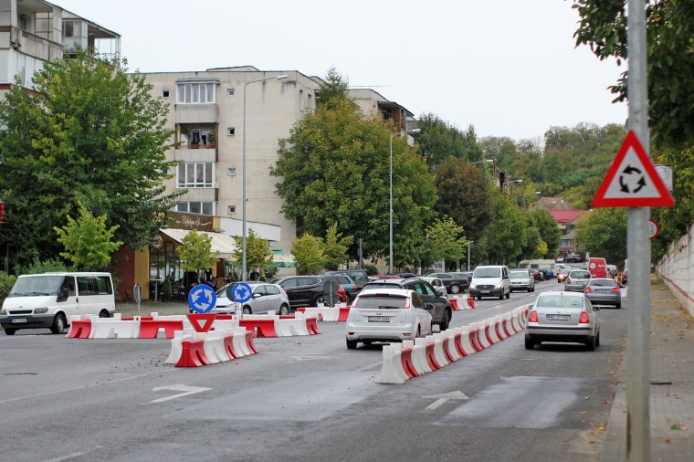 Csak ideiglenes a reggeli közlekedést könnyítő körforgalom