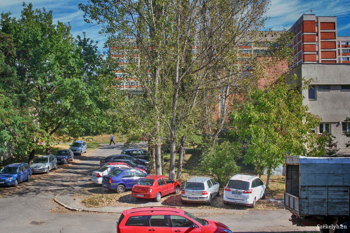Emeletes parkolóház készül majd itt – négy-öt év múlva •  Fotó: Haáz Vince