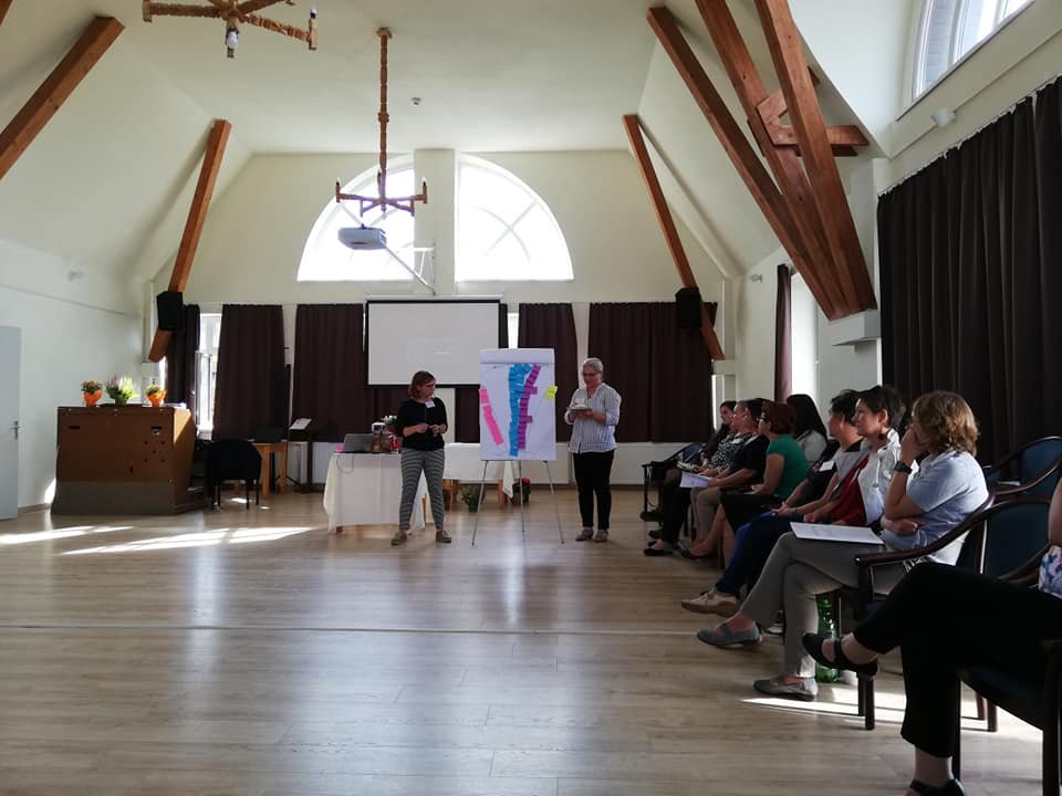 A közösségi vezetőnek fel kell ismernie az erőszak legkisebb jeleit is •  Fotó: Antal Erika