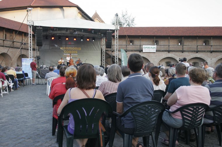 A marosvásárhelyi várban várnak újra a gitárdallamok
