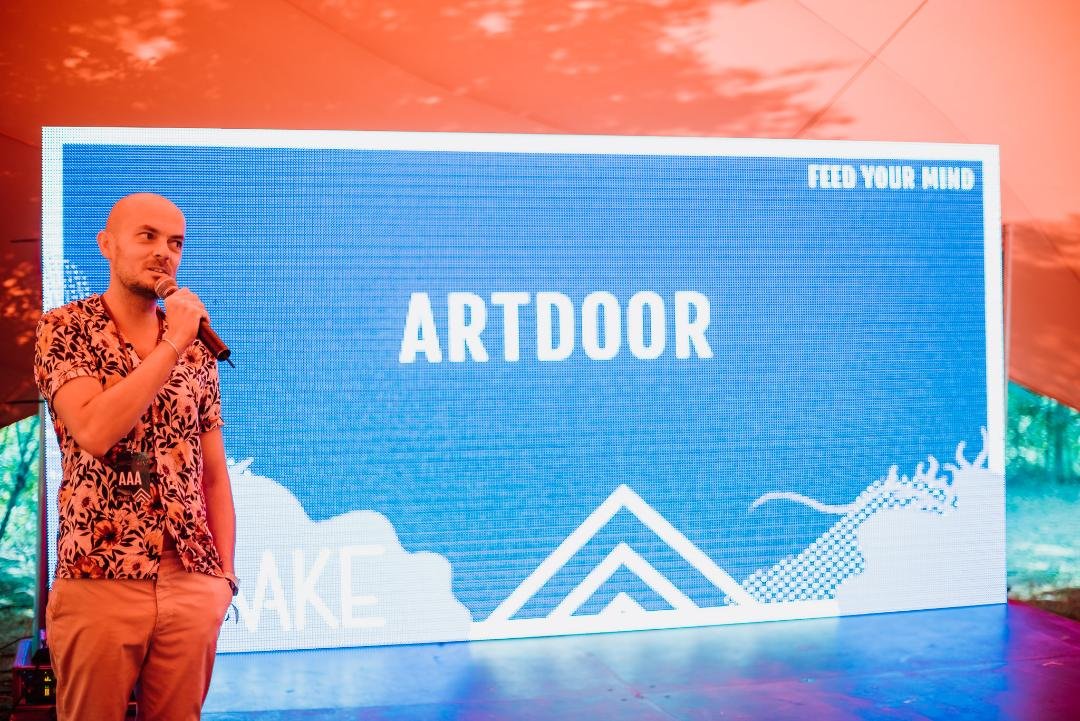 Kim Attila az Artdoor kiállítás egyik zsűritagja 