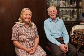 Úgy táncolnak, mintha gyalog mennének