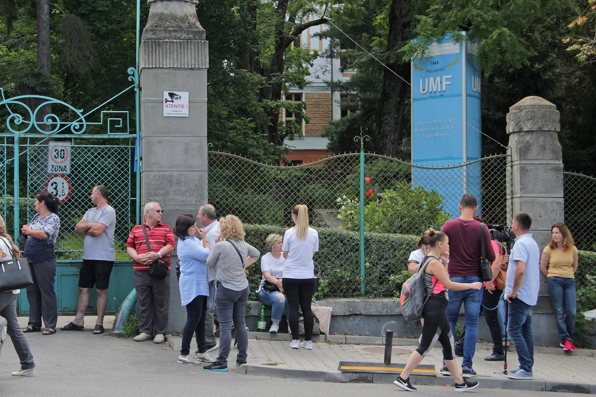 Feltételes felvétel. A marosvásárhelyi orvosi egyetem rektora nehezményezi, hogy a székelyföldi diákok nem mindig ütik a „nyelvi mércét” • Fotó: Haáz Vince