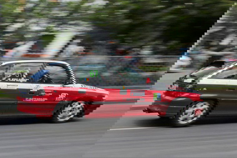 Forgalomkorlátozás lesz Marosvásárhely főterén a Rally60 autóverseny miatt