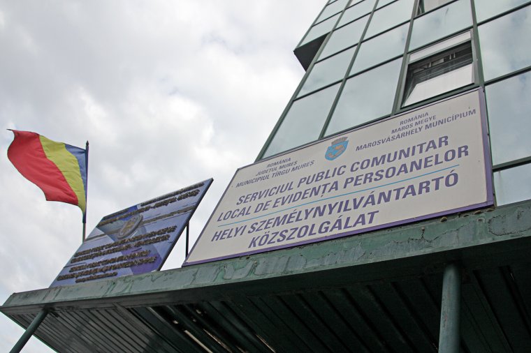 Zárva tartanak dececember 26-án és január 2-án a jogosítványokat, útleveleket és személyi igazolványokat kibocsátó hivatalok