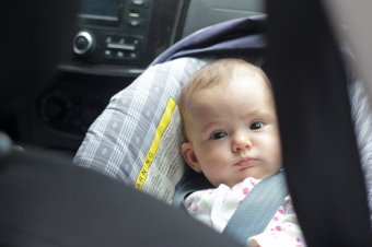 Tragédiához vezethet, ha magára hagyjuk a gyereket az autóban