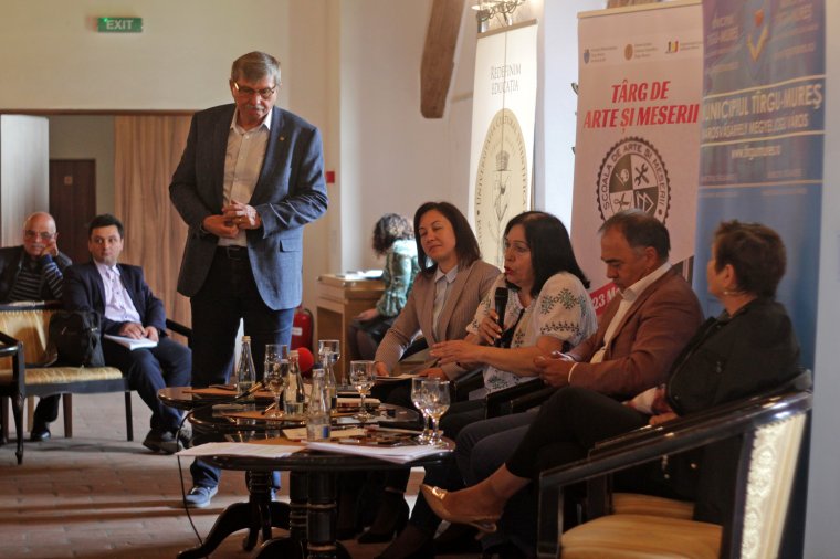 Szakképzések és mesterségek szemléje (x)