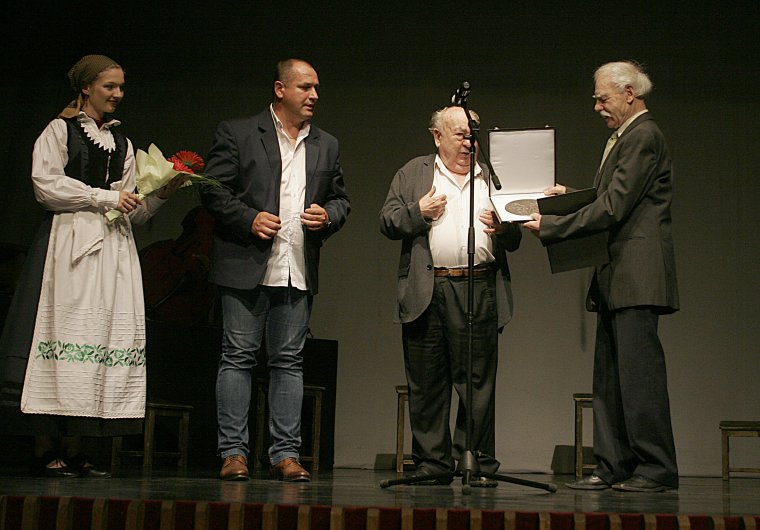 Erdélyieket is díjazott a táncművészek szövetsége