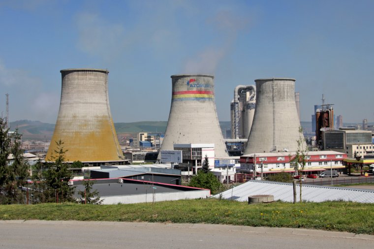 Napelemeket telepítenének az Azomureş vegyipari kombinát zagytározójának helyére