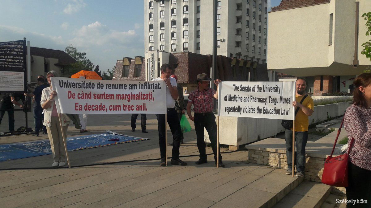 &bullet;  Fotó: Pataky István