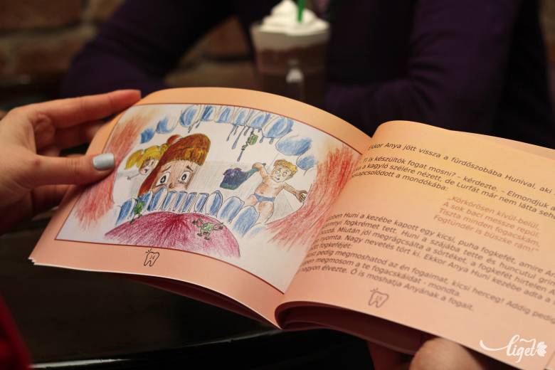 Illusztrációk színesítik a mesekönyvet •  Fotó: Haáz Vince