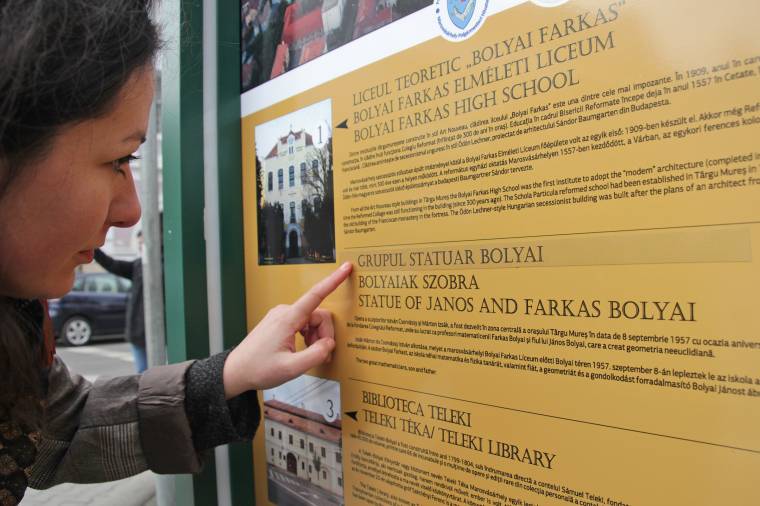 Kijavította a bosszantó hibát a Bolyaiakat testvérekként hirdető vásárhelyi polgármesteri hivatal