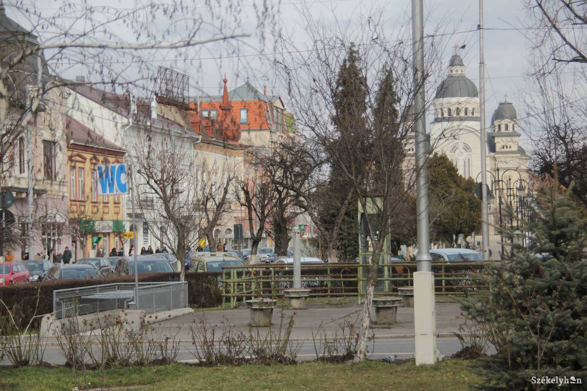A mélygarázs tervezett központi helyszíne. Most a vitán a hangsúly •  Fotó: Haáz Vince